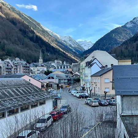 Centre Ville, T2 Avec Terrasse Et Parking Couvert. Daire